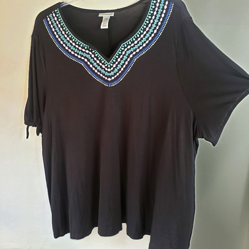Catherines Top Short Sleeve Black Notch Neck Embroidered Women's 3X Petite NWOT